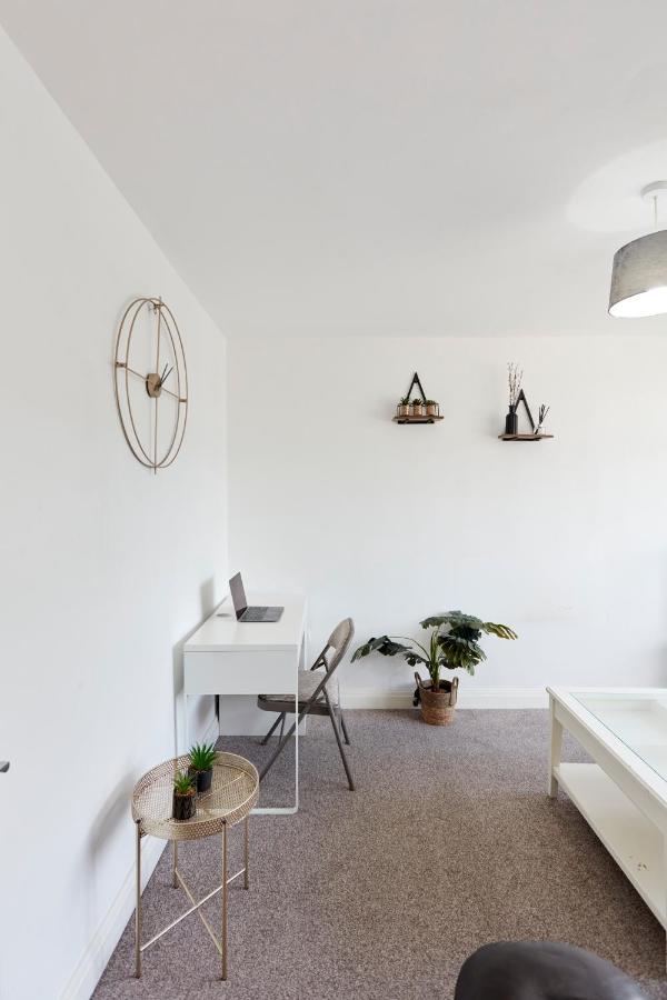 Spacious Home Close To City Centre Location Leeds  Eksteriør bilde