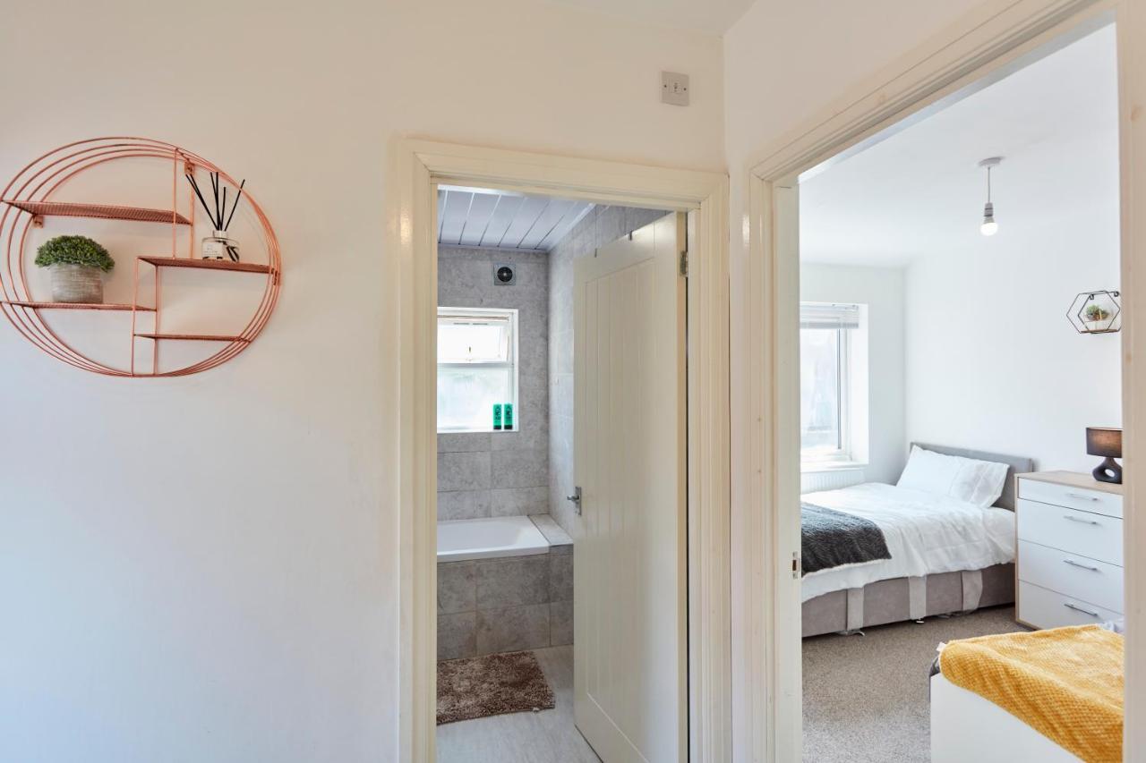 Spacious Home Close To City Centre Location Leeds  Eksteriør bilde