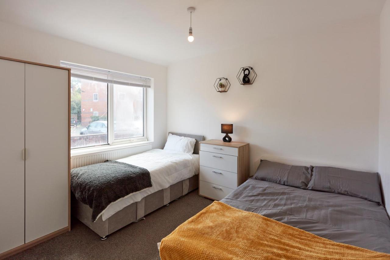 Spacious Home Close To City Centre Location Leeds  Eksteriør bilde
