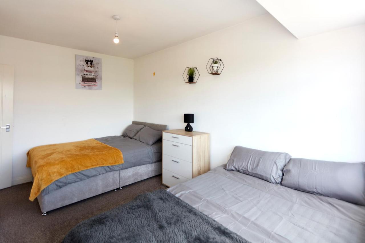 Spacious Home Close To City Centre Location Leeds  Eksteriør bilde