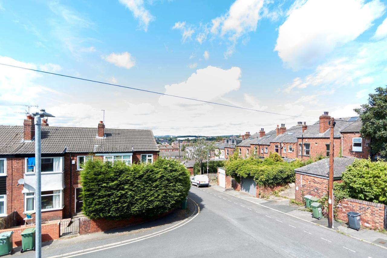 Spacious Home Close To City Centre Location Leeds  Eksteriør bilde