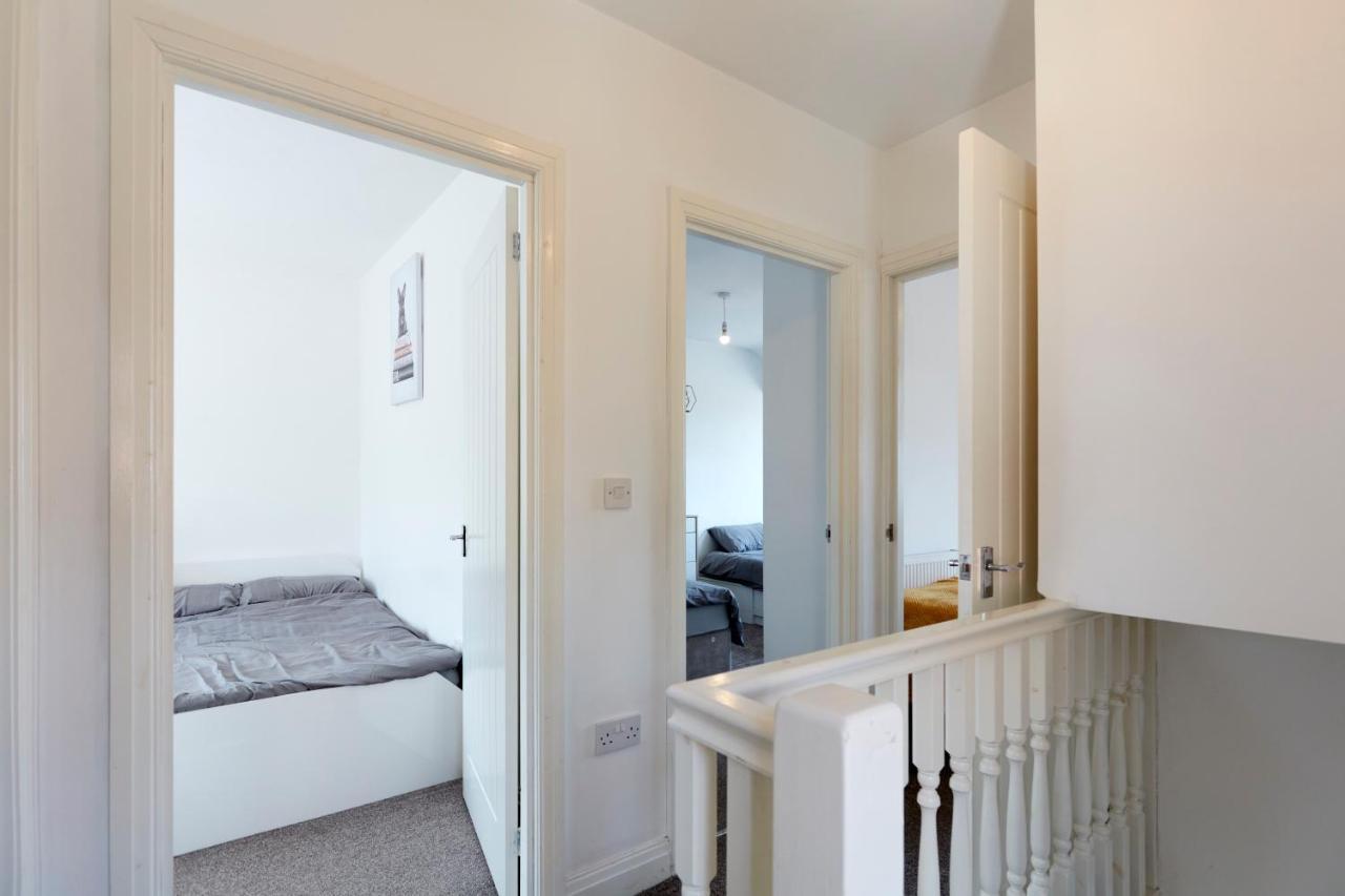 Spacious Home Close To City Centre Location Leeds  Eksteriør bilde